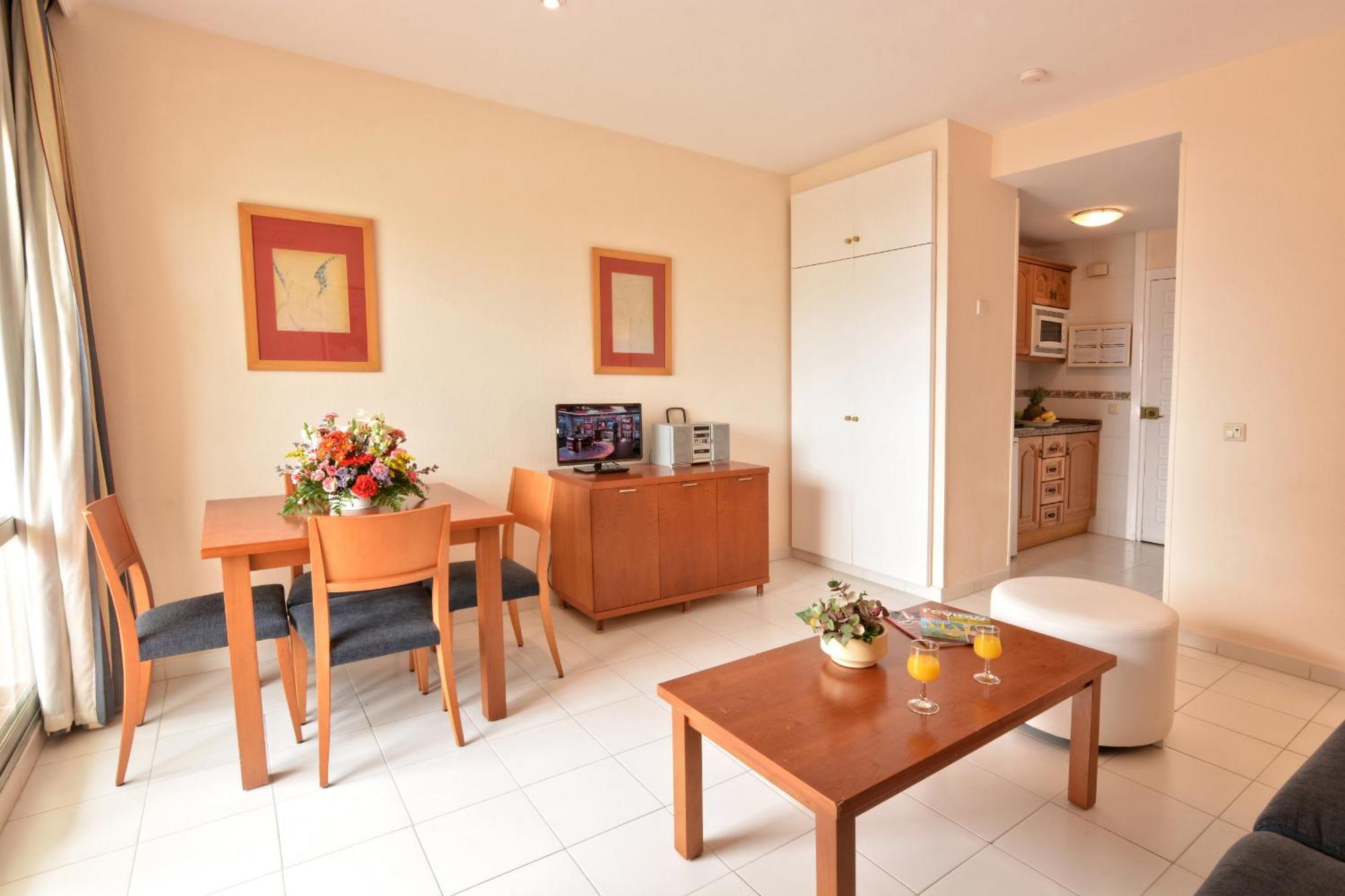 Benalbeach Premium Apartments By Alfresco Stays 베날마데나코스타 외부 사진