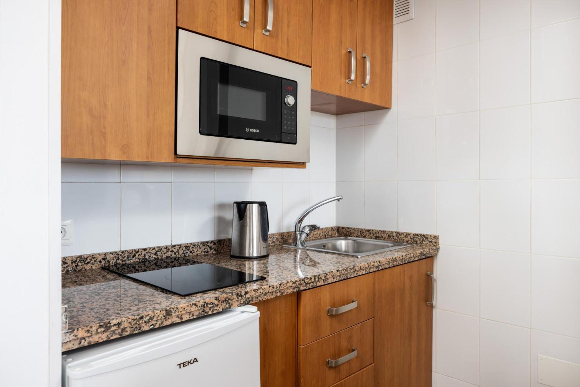 Benalbeach Premium Apartments By Alfresco Stays 베날마데나코스타 외부 사진