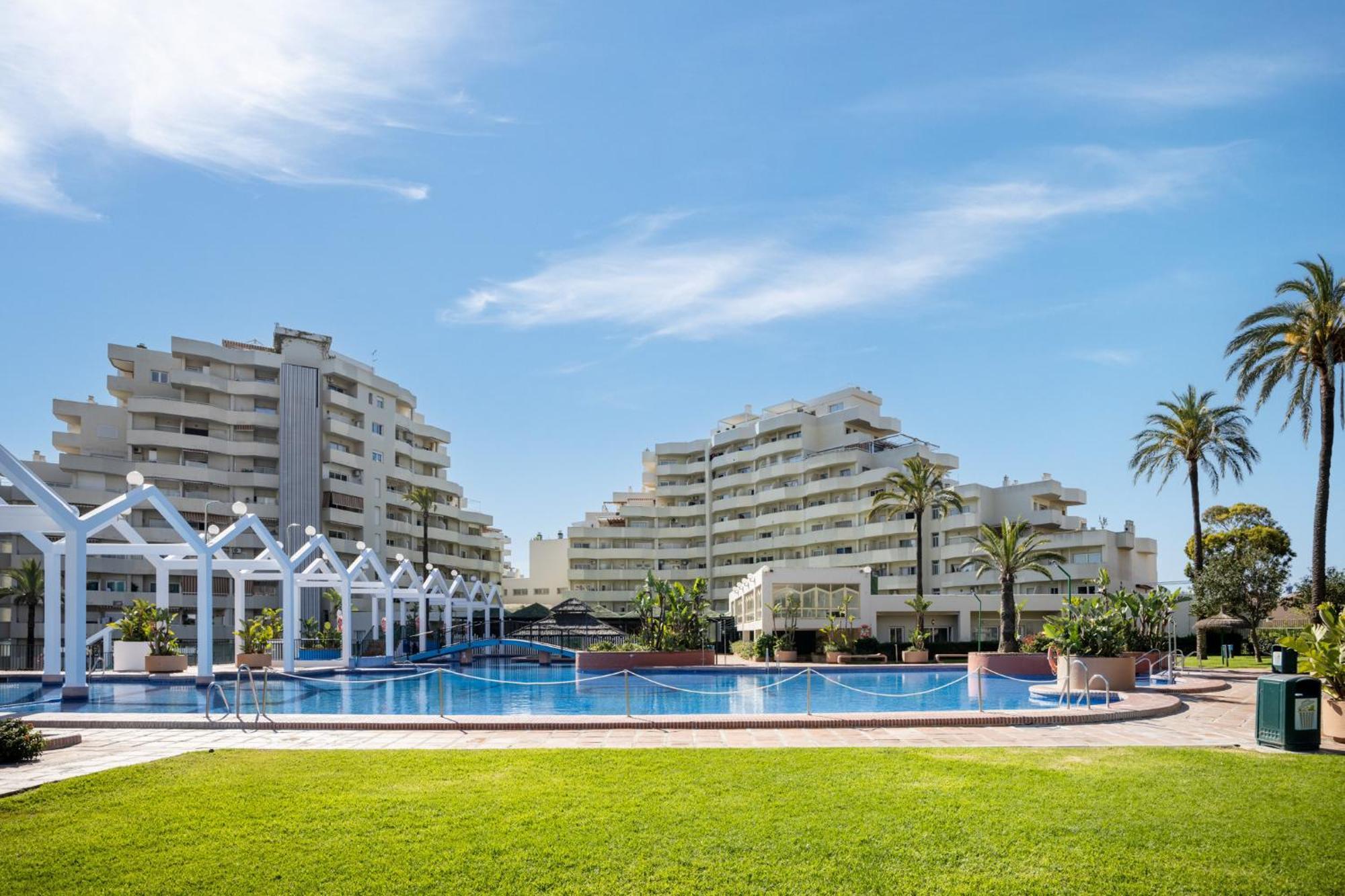 Benalbeach Premium Apartments By Alfresco Stays 베날마데나코스타 외부 사진