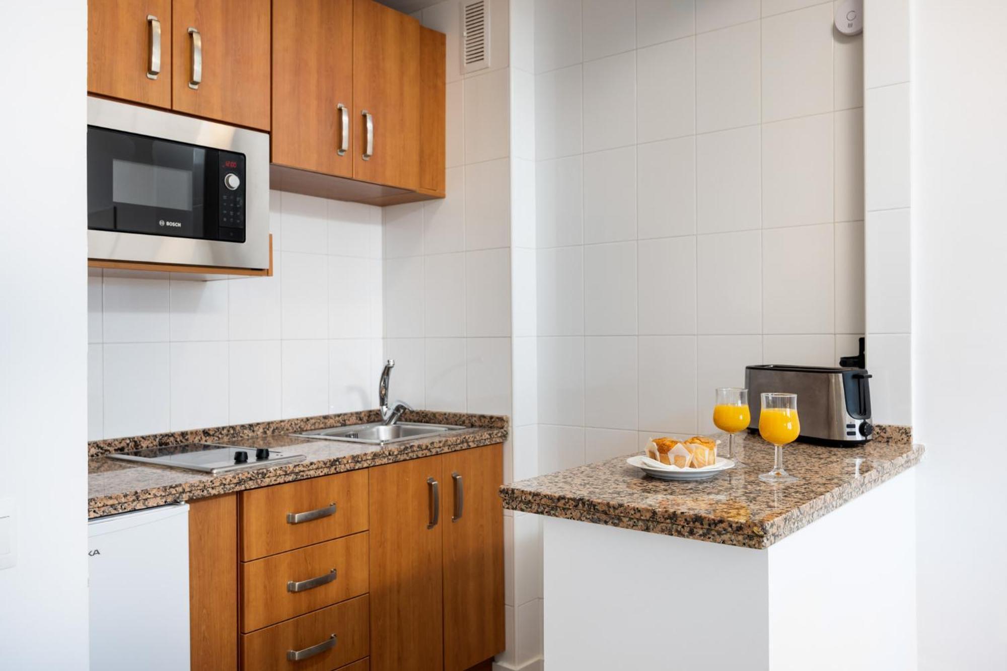 Benalbeach Premium Apartments By Alfresco Stays 베날마데나코스타 외부 사진
